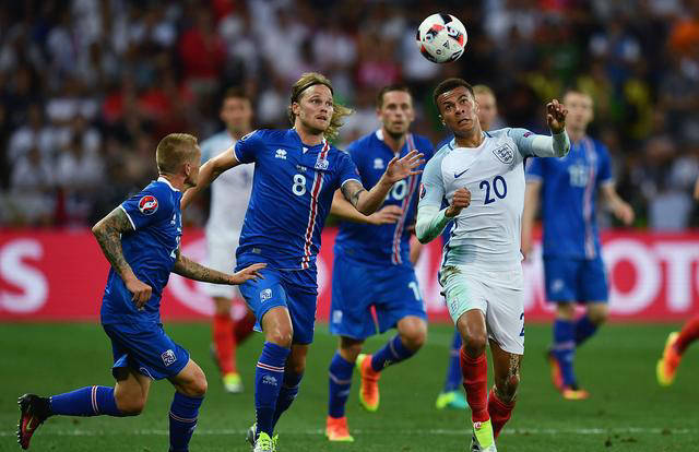 斯洛文尼亚队战胜对手，士气高涨