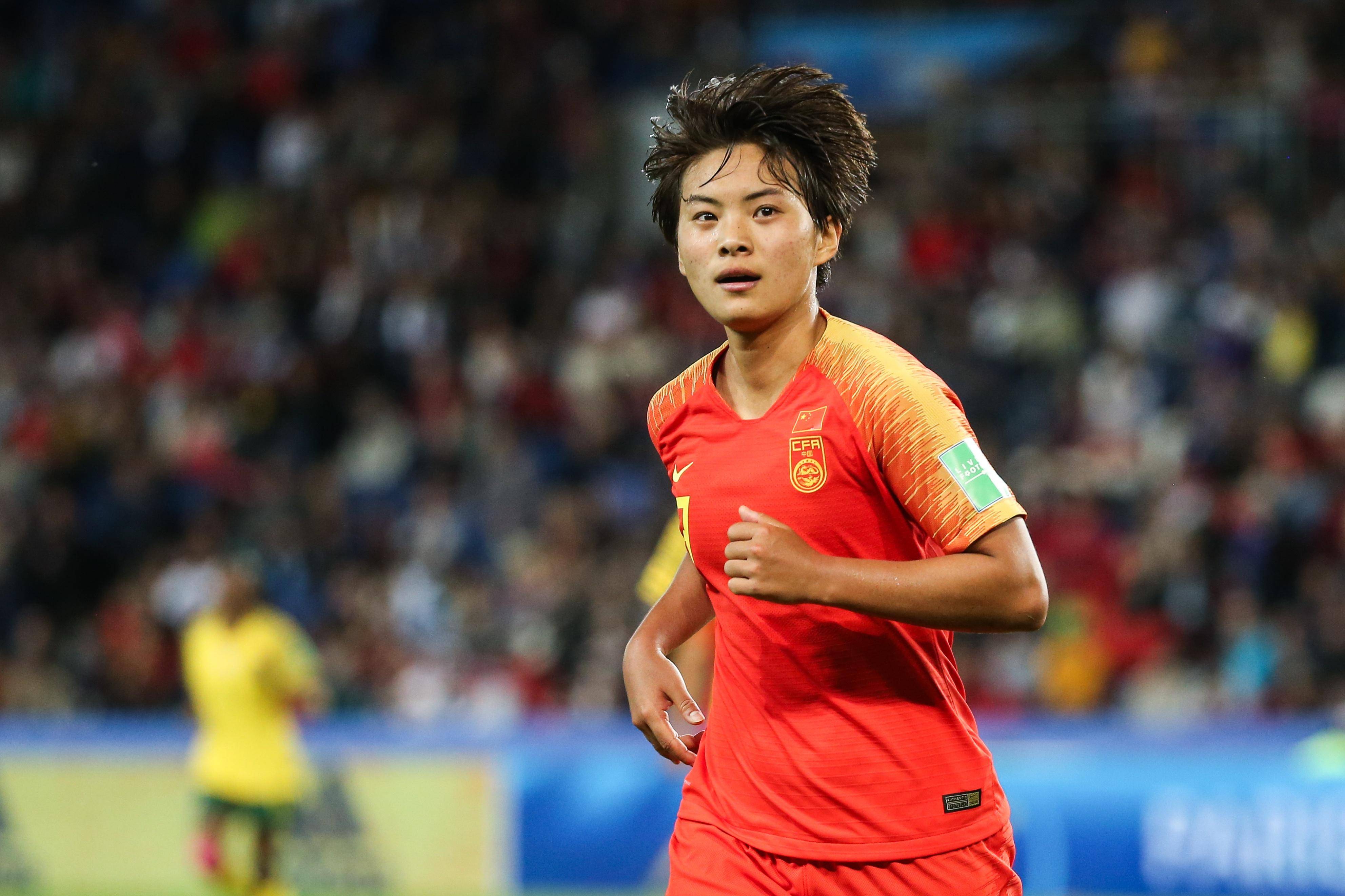 关于女足巨星表现出色，抢点争抢体现队伍实力的信息