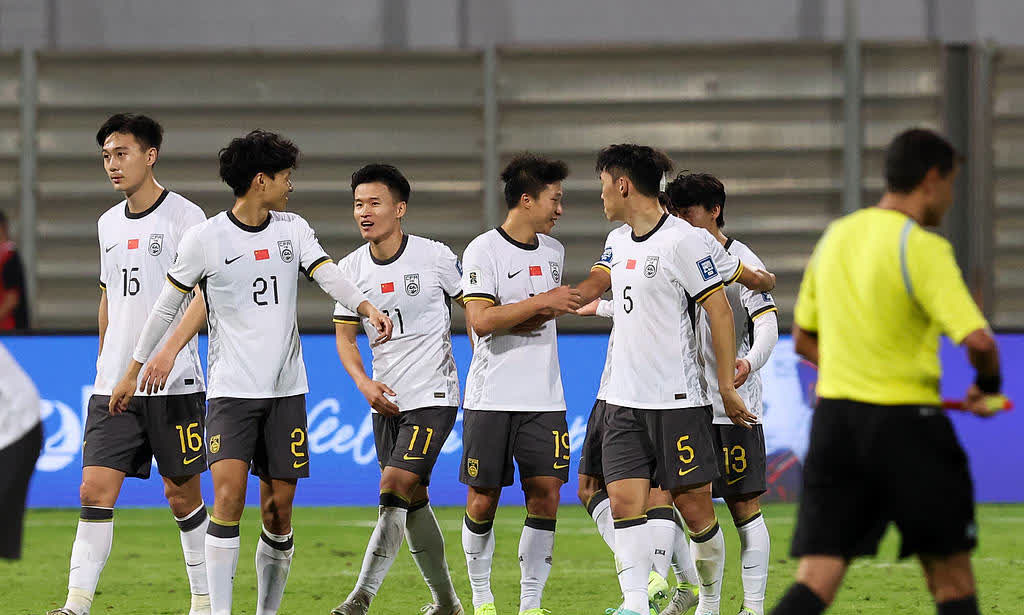 关于精彩对攻，球员们奋力拼搏争取胜利的信息