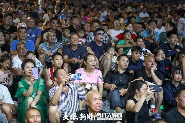 比赛成绩震惊台下观众体育赛事精彩异常的简单介绍