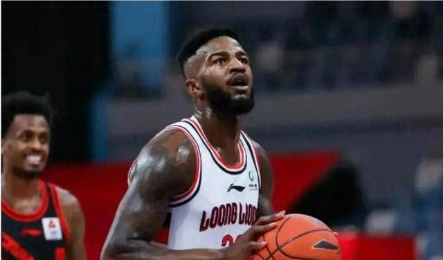 中东篮球冠军赛打响，袖手旁观者失望的简单介绍