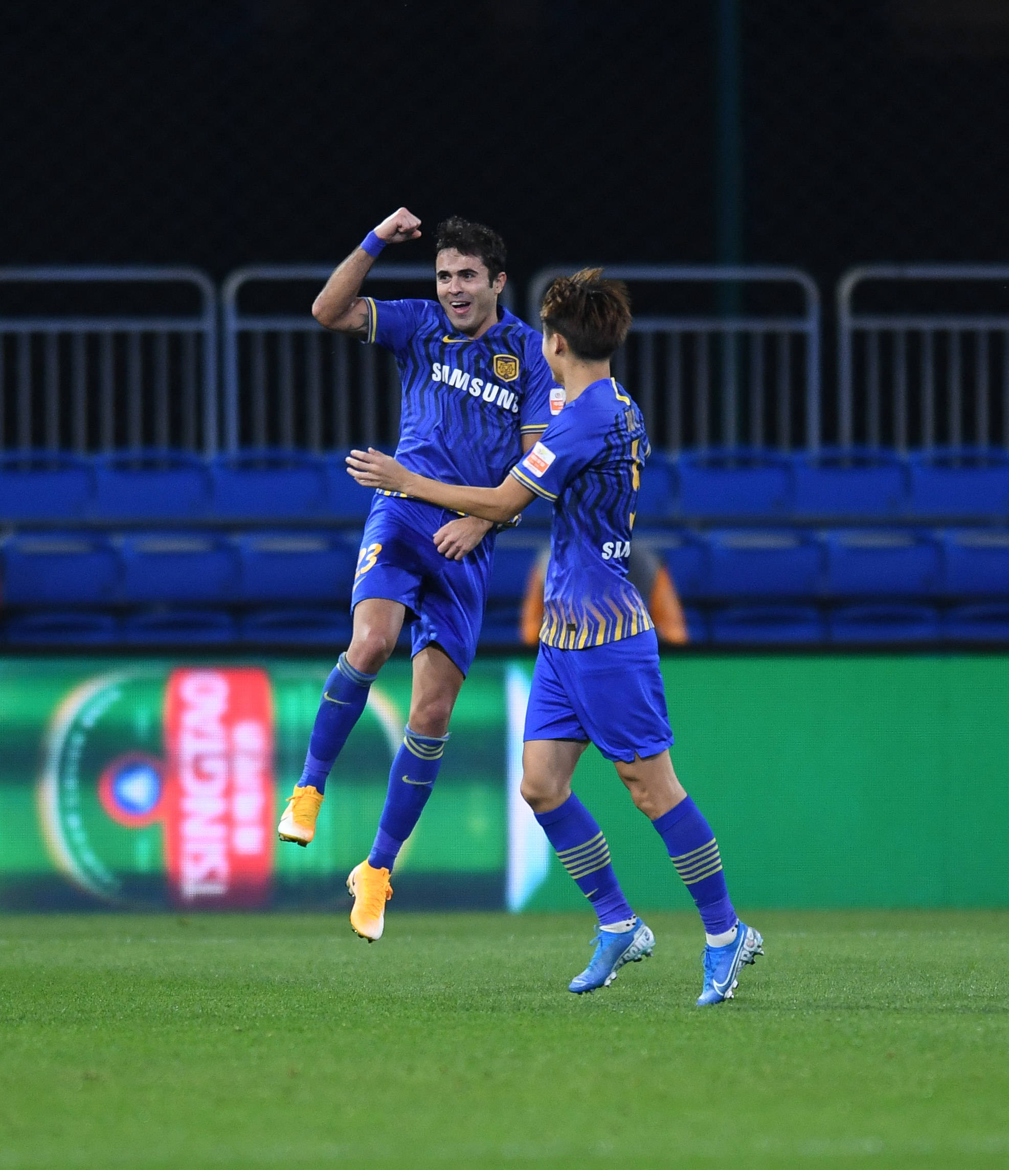 关于苏宁足球俱乐部在最新比赛中获得重要胜利的信息