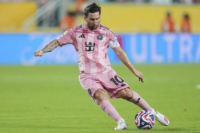 阿根廷国脚新赛季首秀，巴塞罗那战平对手