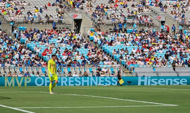 切尔西客场惊险胜利，顽强表现