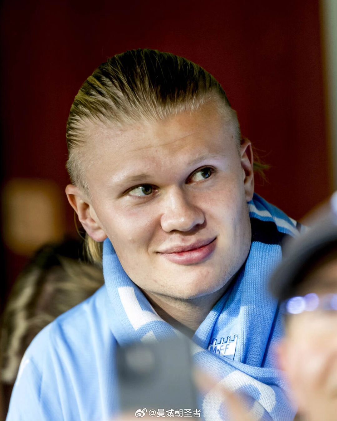 法国险胜瑞典，哈兰德高光表现