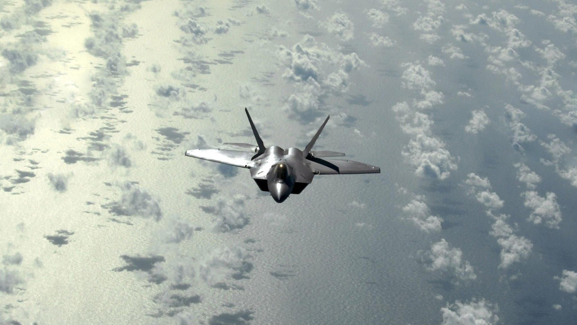 双线传奇，红环封王与球场上的锋刃绽放