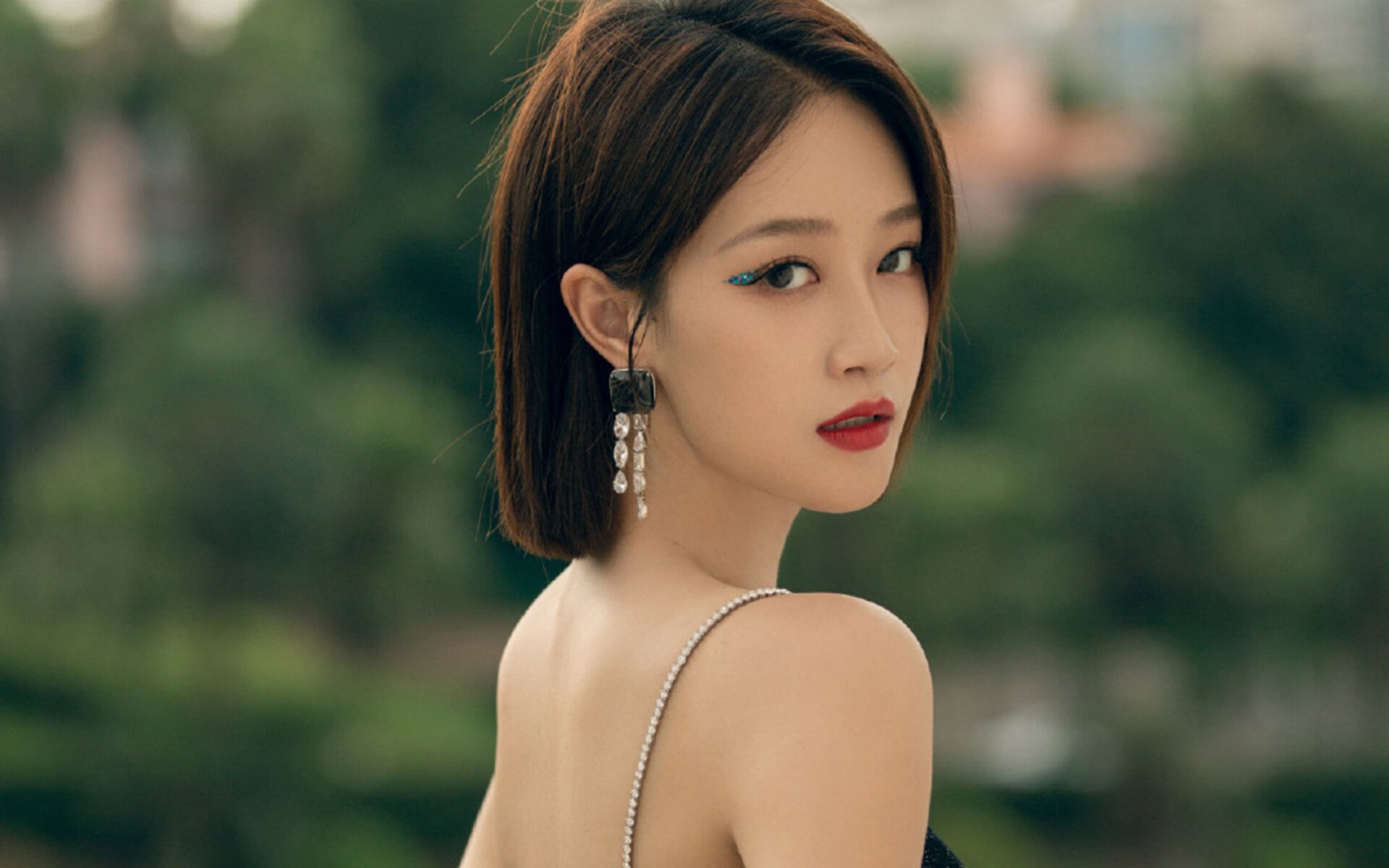 绿茵场生死战波兰力克那不勒斯,F1争冠赛罗德里戈强势接管